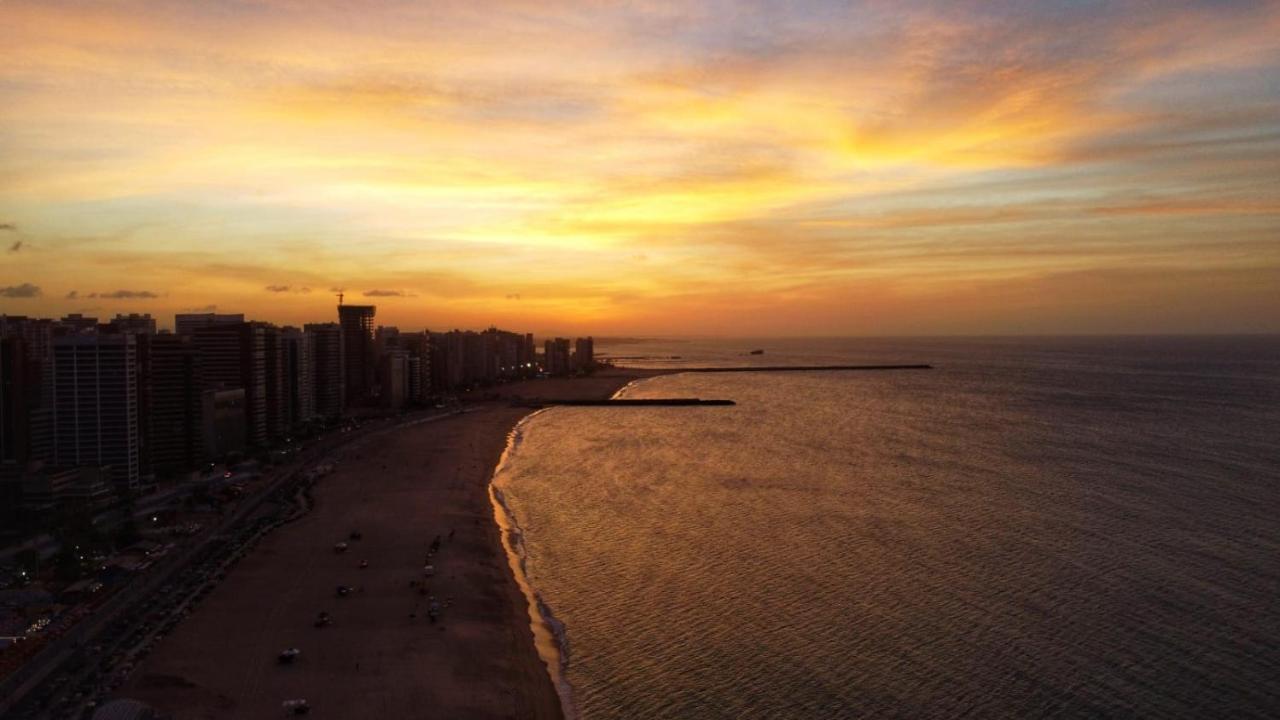 Beira Mar Meireles A Um Passo Do Mar Форталеза Екстериор снимка